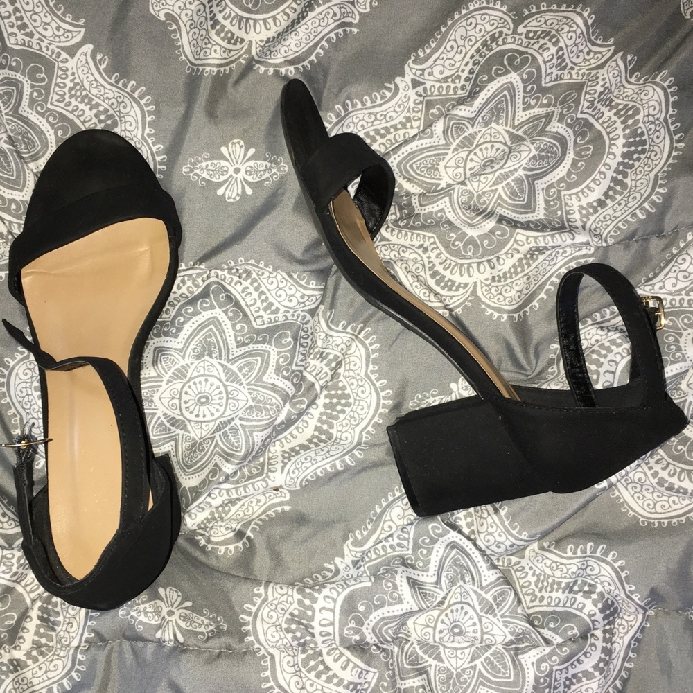 Black low heel